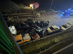 rozbite samochody widok z góry