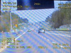 screen z ekranu wideorejestratora pomiar prędkości